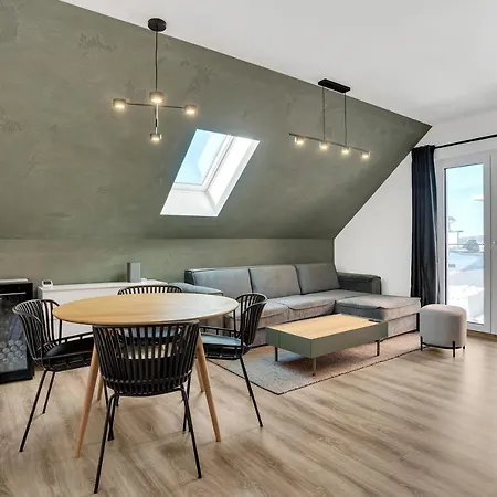 Mirabel Klinovec Apartman *